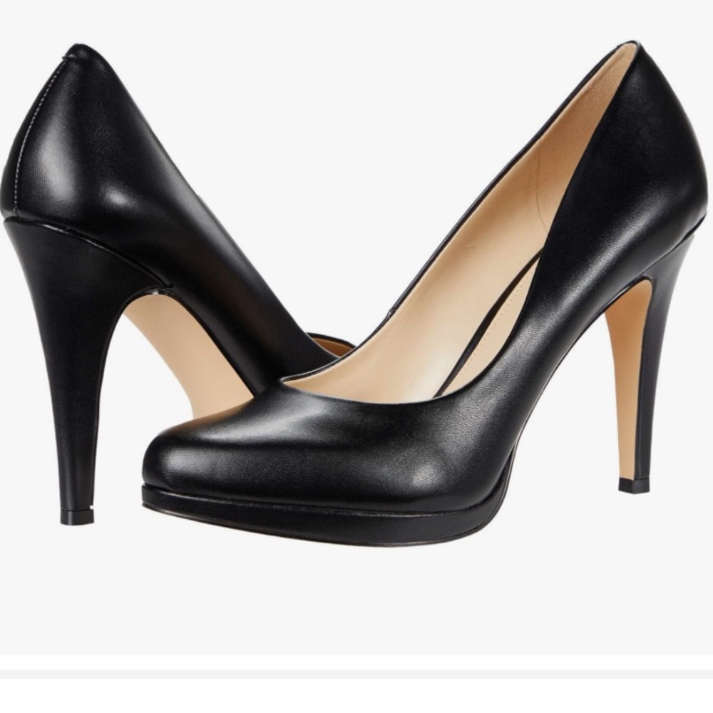 Like New Women’s Nine West Rocha Black Leather Pumps size 9
